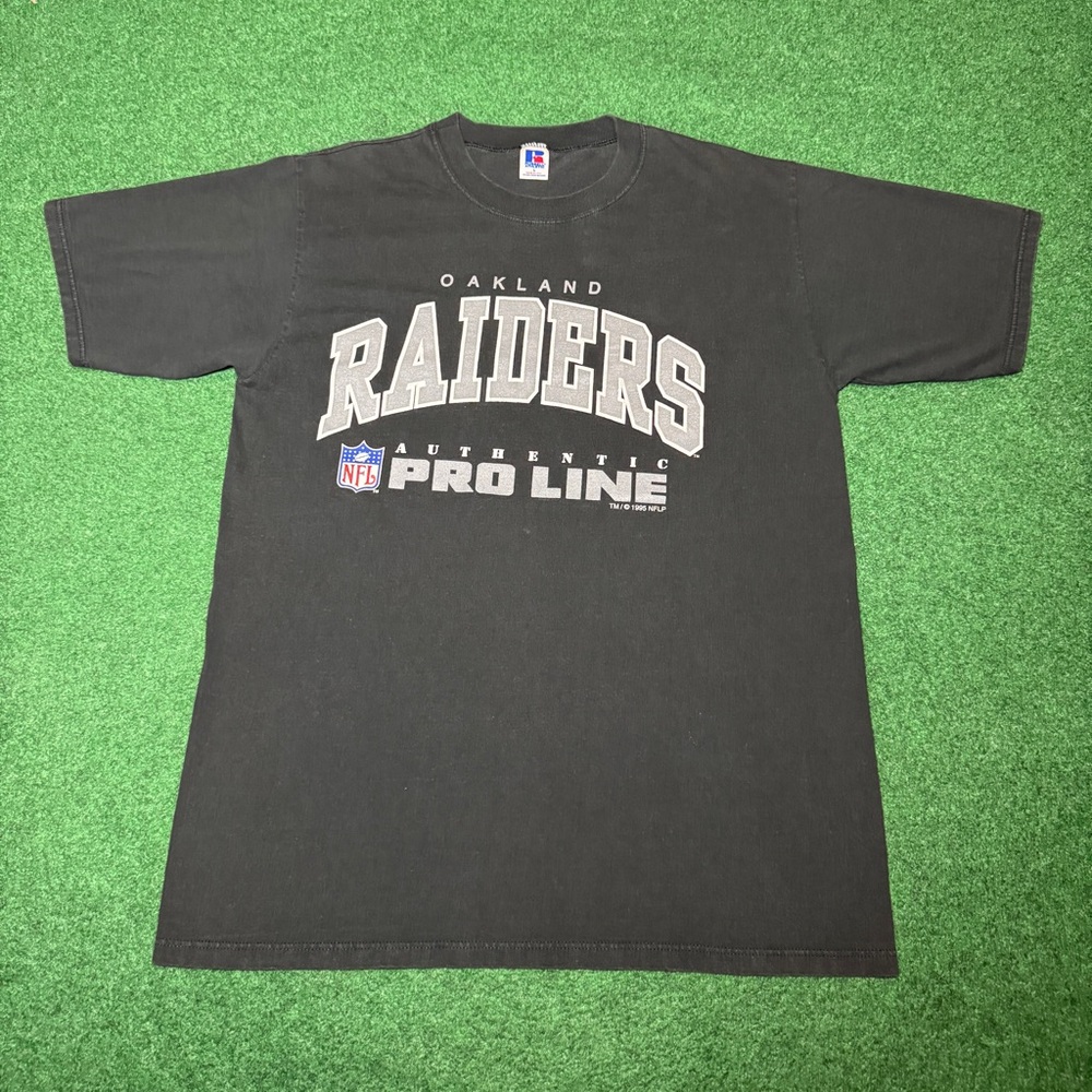 Vintage 90s Oakland Raiders Russell Athletic NFL Pro Line Retro Large T Shirt
